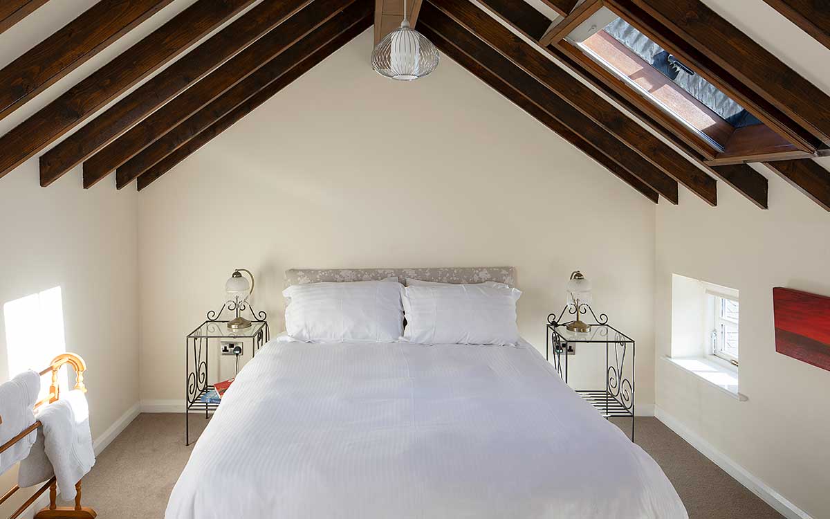 Stable Block upstairs kingsize bedroom