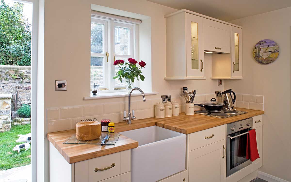 Stable Block Kitchen with Belfast sink